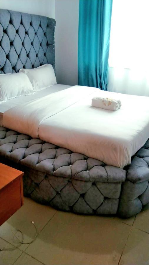 Jacky'S Milimani Suites Nakuru Buitenkant foto