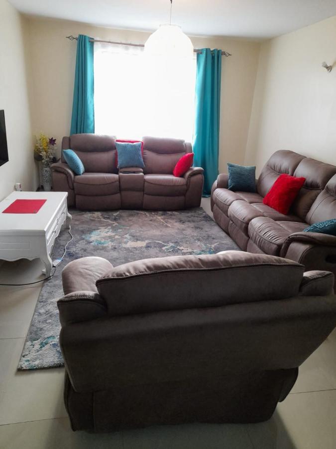 Jacky'S Milimani Suites Nakuru Buitenkant foto