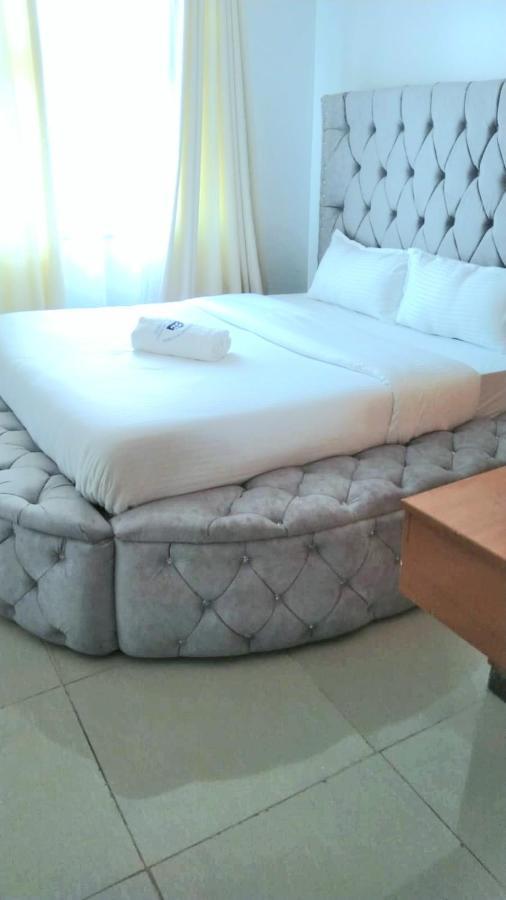 Jacky'S Milimani Suites Nakuru Buitenkant foto