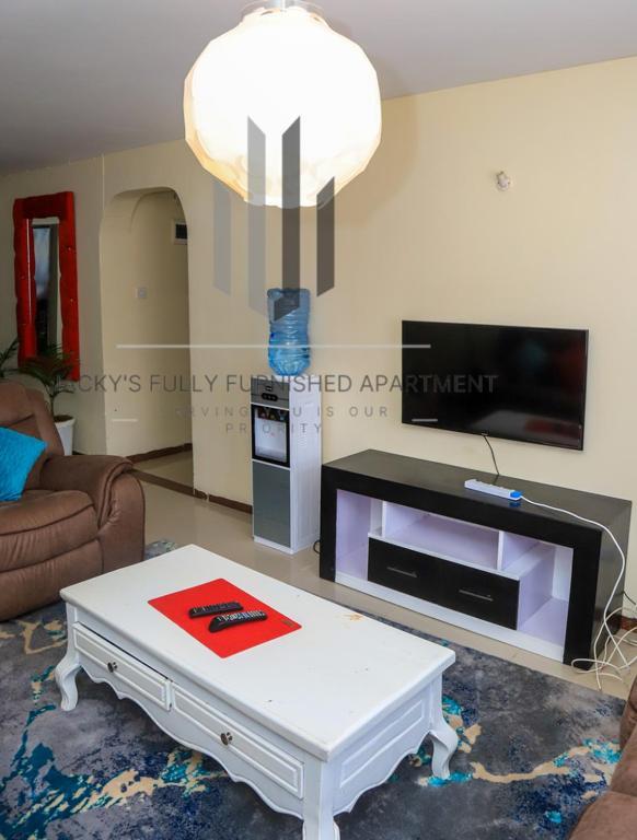 Jacky'S Milimani Suites Nakuru Buitenkant foto